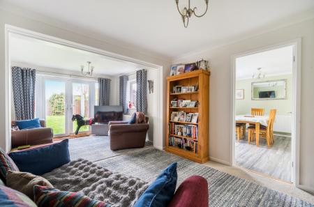 1410234-1-698624e...