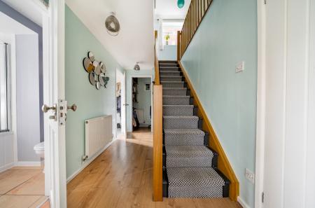 1410234-12-698625...