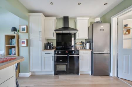 1429031-12-69b45d...