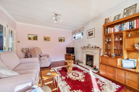 1387552-15-693046...