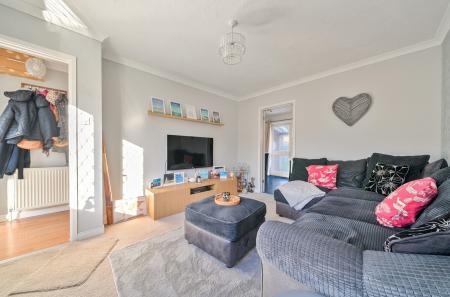 1387709-18-693c21...