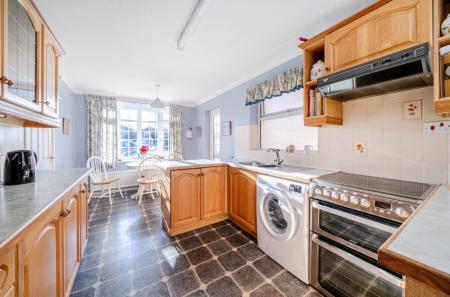 1399663-9-696a1eb...