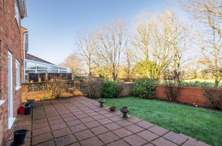 1399663-5-696a1e0...