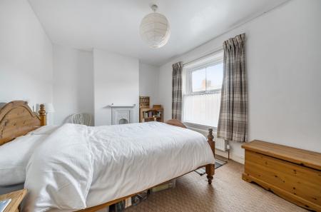 1371097-24-68f8b9...