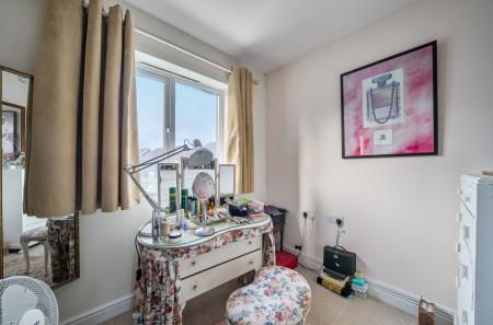 1383461-25-692882...