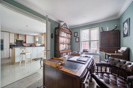 1383461-12-692881...