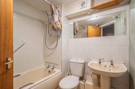 1407690-11-697ce8...