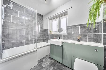 1472930-13-6a3969...