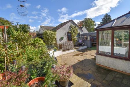 23 Cumberland Close Rear Garden c.jpg