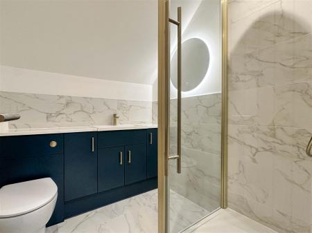 6 Joiners Close Playrom En-Suite.jpg