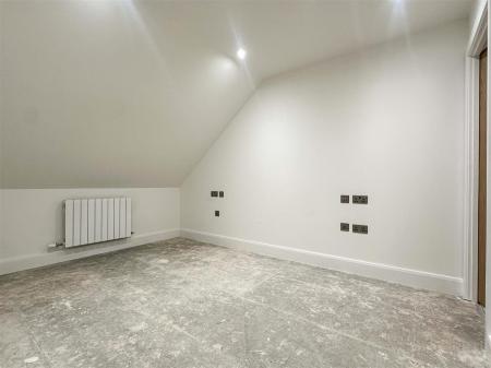 6 Joiners Close Play Room.jpg