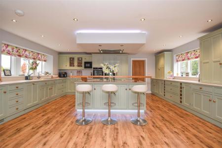 Open Plan Dining Kitchen Dayroom