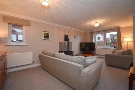 15 Juniper Way Living Room.jpg