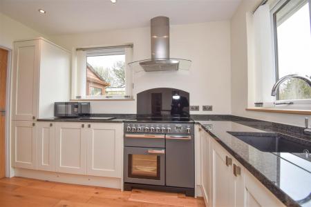 High Garth Kitchen C.jpg