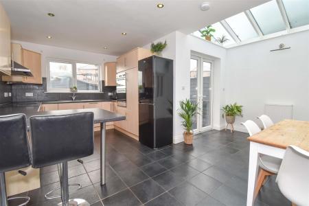 5 Carleton Road Dining Kitchen AA.jpg