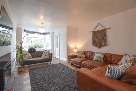 5 Carleton Road Living Room C.jpg