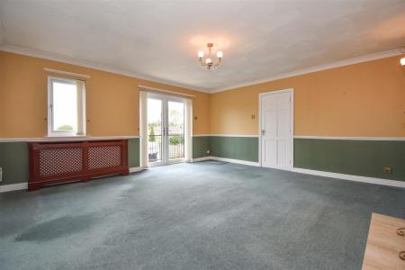 36 Fairybead Park Living Room A.jpg