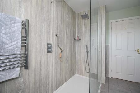 7 Netherend Road Shower Room C.jpg