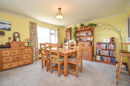 Lounge Dining Room