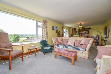 Lounge Dining Room