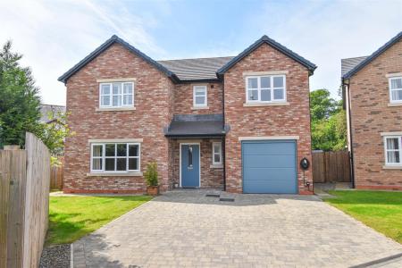 5 Woodland Way a.jpg