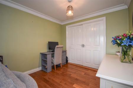 73 Milner Mount Living Room C.jpg