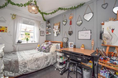 1 Cherry Gardens Bedroom 2.jpg