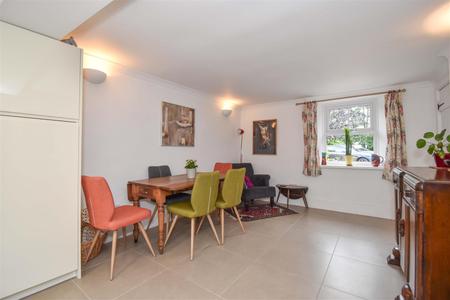 Chapel Close Kitchen B.jpg