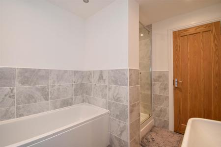 50 Carelton Meadows House Bathroom B.jpg