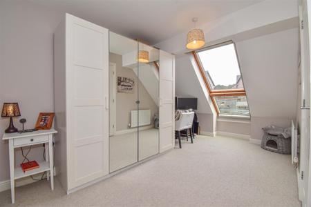 19 Goldington Drive Principal Bedroom C.jpg