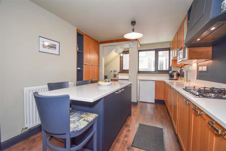 Breakfast Kitchen/Day Room