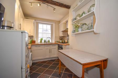 32 Albert Street Kitchen B.jpg