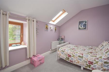 Archway House Bedroom 2b.jpg