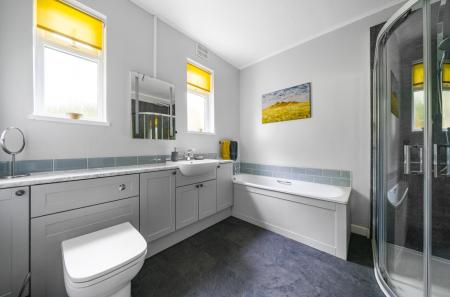 Ground Floor Bath