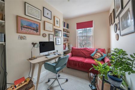 Bedroom 4 / Study