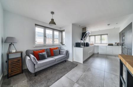 Kitchen/Dining