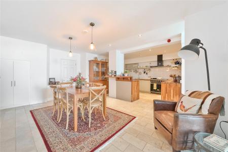 Dining/Kitchen