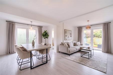 Staged Dining/Family