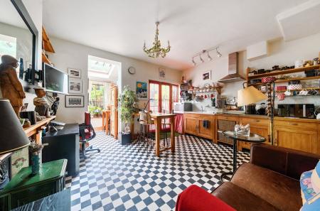 Kitchen/Dining