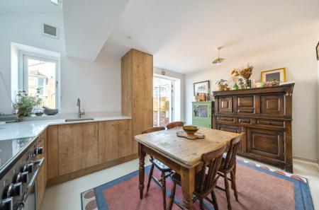 Kitchen/Dining