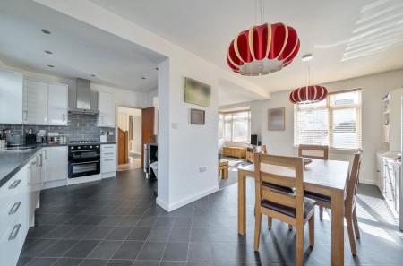 Kitchen/Dining Room
