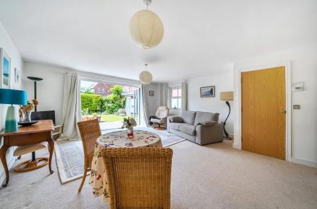 Sitting/Dining Room