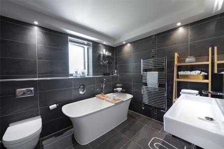 En-Suite Bathroom