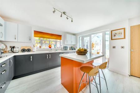 Kitchen/Breakfast Rm
