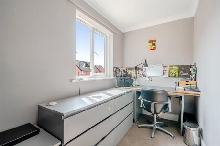 Bedroom/Office