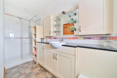 Bedroom 2 En-Suite