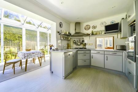 Kitchen/Breakfast