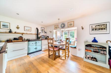 Kitchen/Breakfast Rm