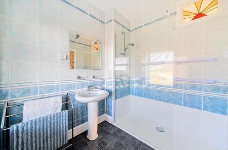 Bedroom 1 Ensuite