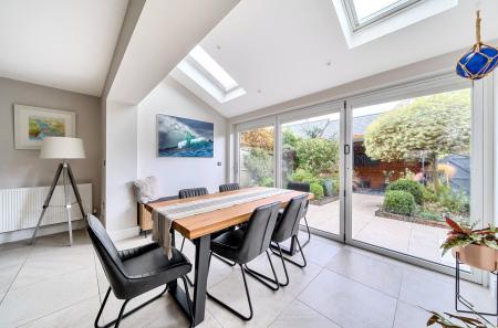 Dining/Sun Room